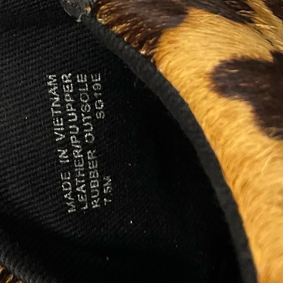 Michael Kors new never worn leopard print sneakers leather w/barbie pink stripe - Picture 2 of 7